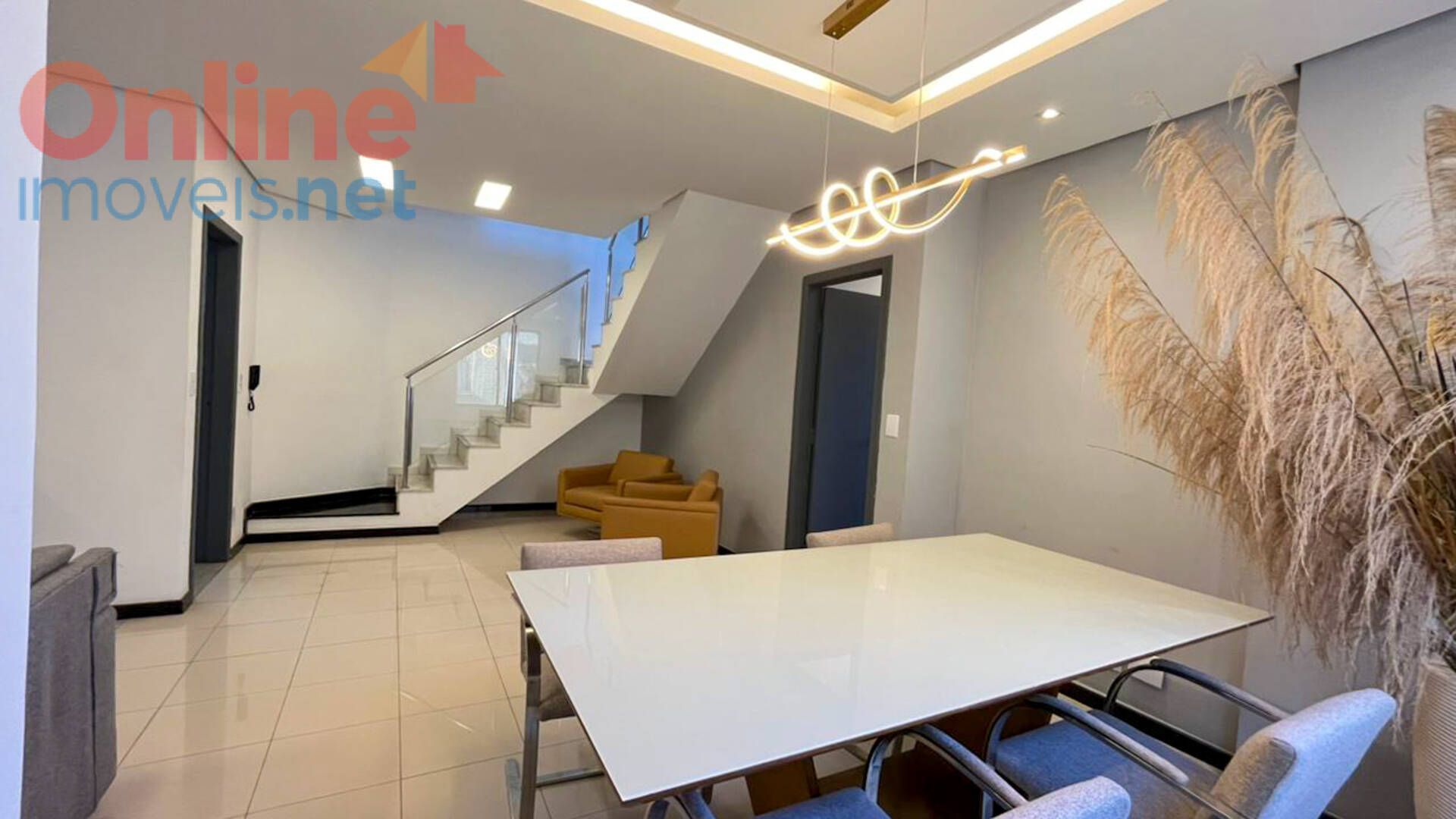 Cobertura, 3 quartos, 215 m² - Foto 2